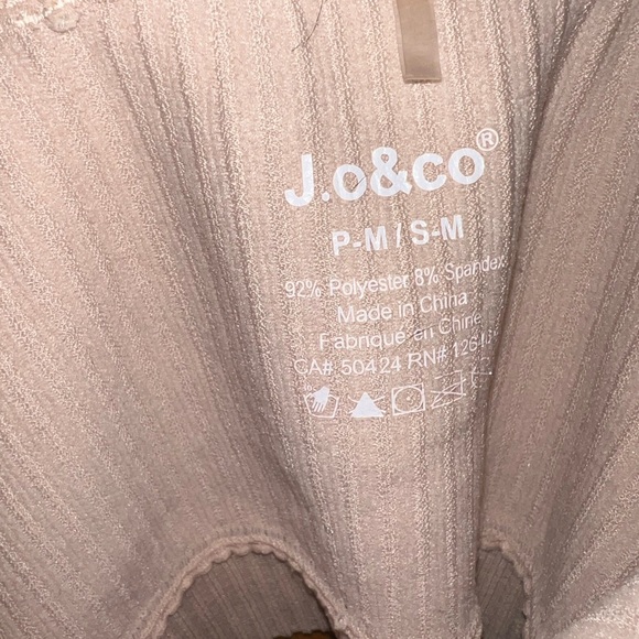 Beige Ribbed Crop Top - Picture 3 of 3